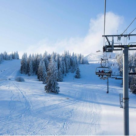 Appartement 4 Personnes Proche Lac Saint Point Montperreux Екстериор снимка
