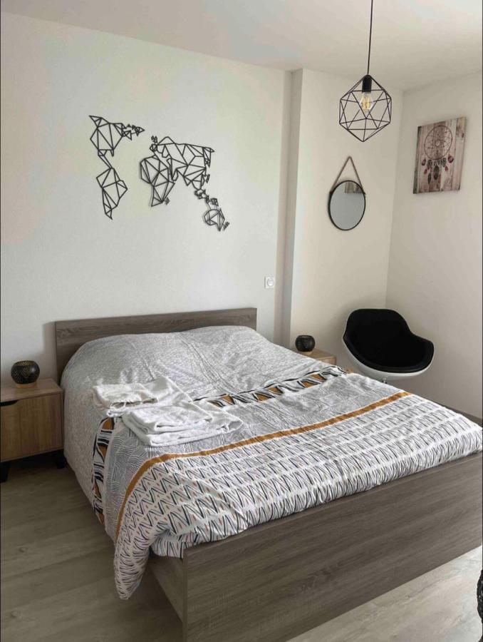 Appartement 4 Personnes Proche Lac Saint Point Montperreux Екстериор снимка