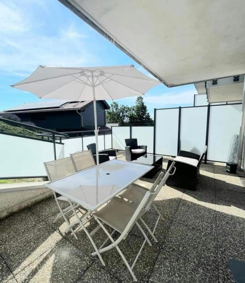 Appartement 4 Personnes Proche Lac Saint Point Montperreux Екстериор снимка