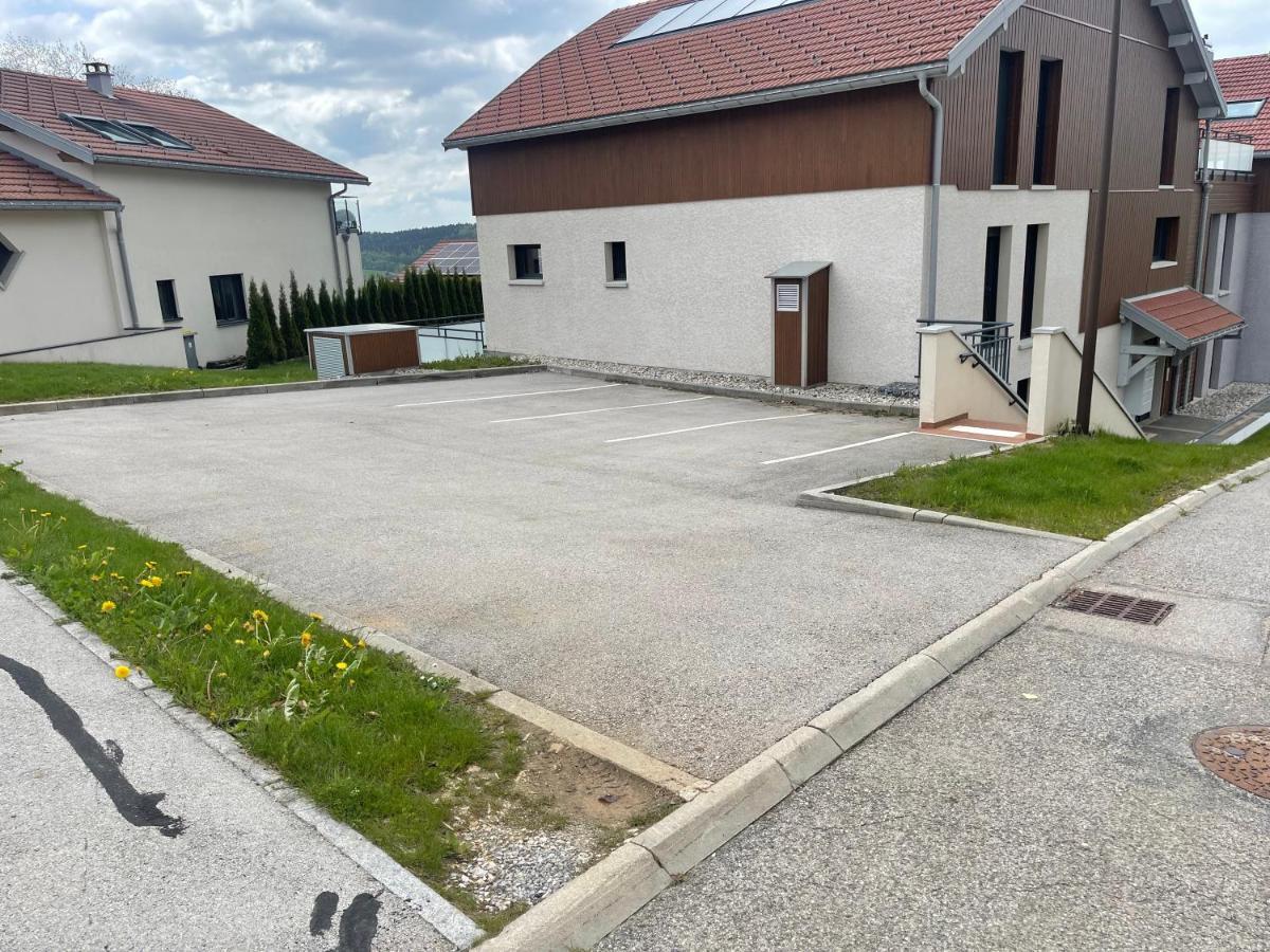 Appartement 4 Personnes Proche Lac Saint Point Montperreux Екстериор снимка